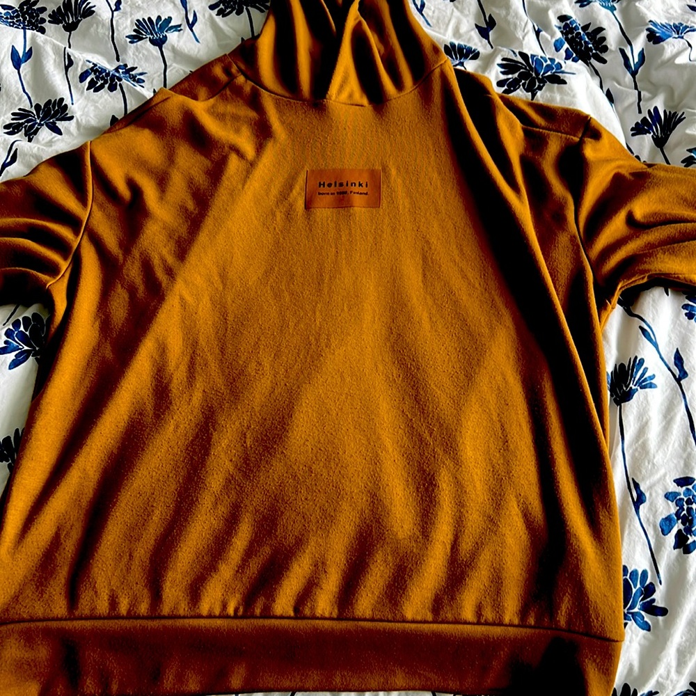 Mustard hoodie Helsinki